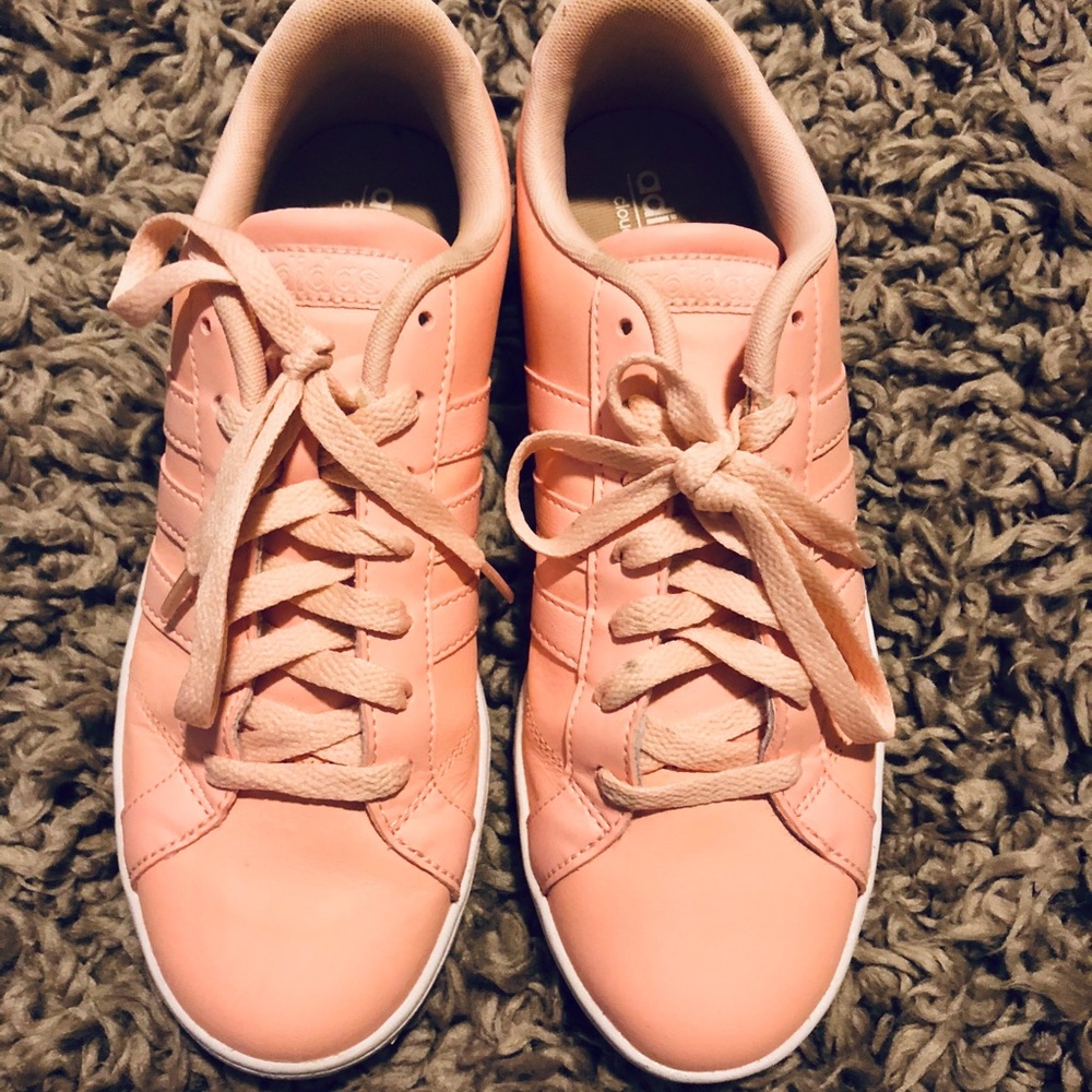 Adidas Tennis Shoes